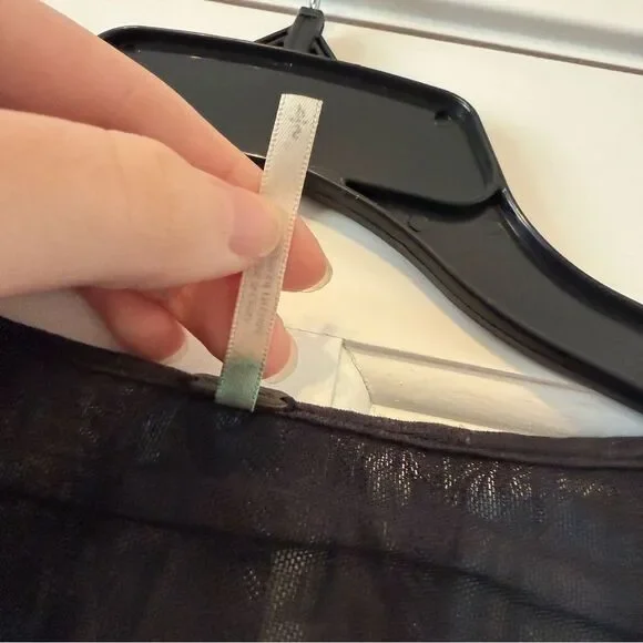 Free People Black Wildflower Honey Mesh Blouson Top Size Small - Picture 9 of 9